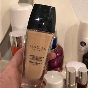 Guerlain Lingerie De Peau invisible foundation